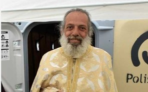 Η εξόδιος ακολουθία του ιερέως Βασιλείου Μαυραπόστολου